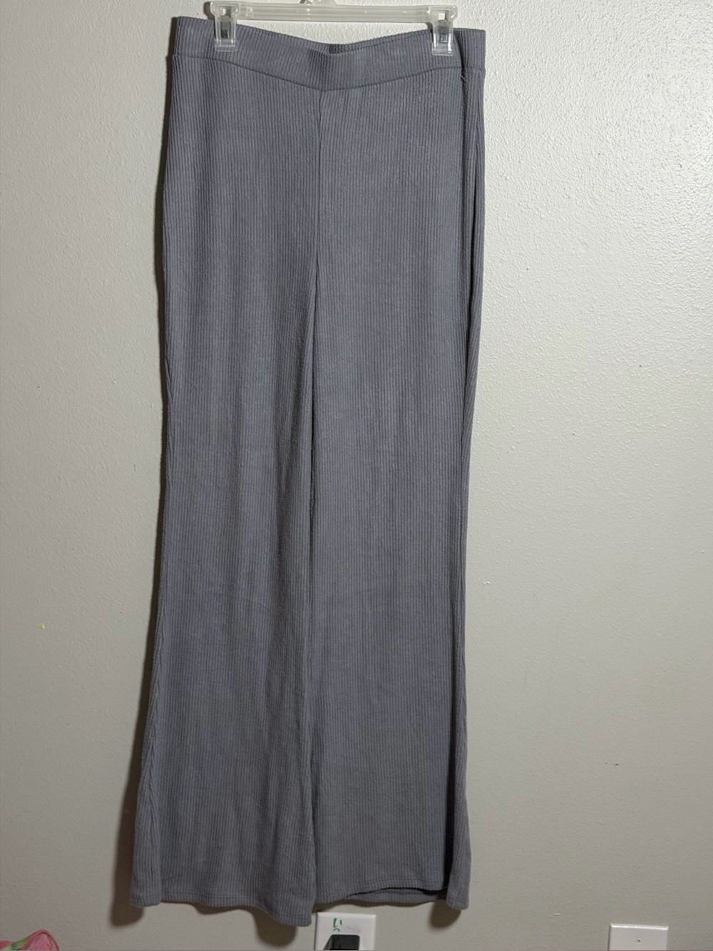 Express Columnist Women Ribbed Knit Wide-Leg Gray Pants Pull On Elastic Waist M